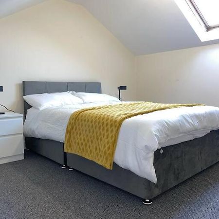 Modern 1 Bed Apartment In The City Centre Of Derby Exterior foto