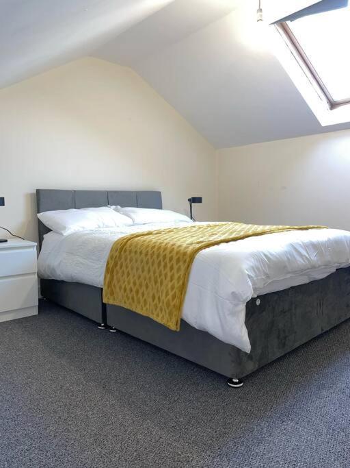 Modern 1 Bed Apartment In The City Centre Of Derby Exterior foto